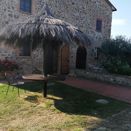 Relais Poggio Al Vento Guest House Pomarance Exterior photo