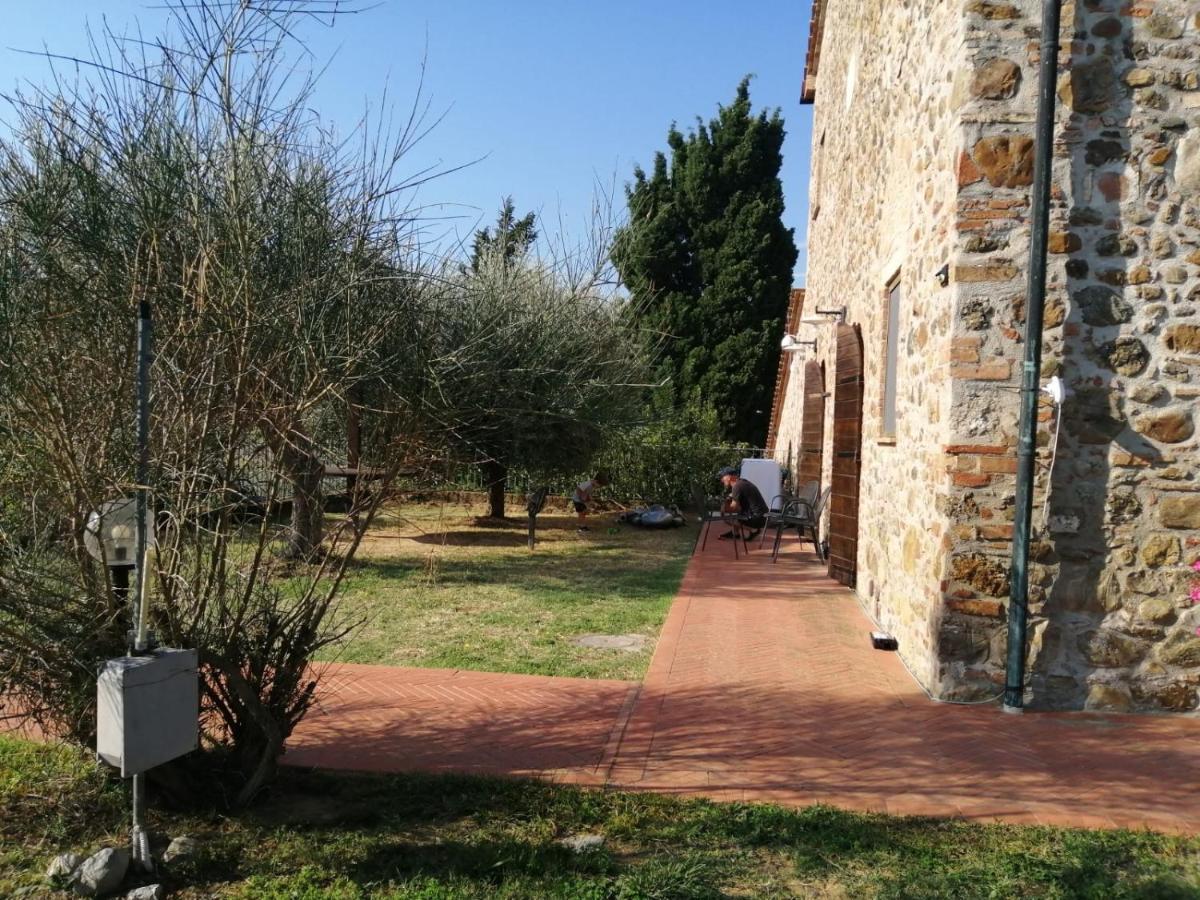 Relais Poggio Al Vento Guest House Pomarance Exterior photo
