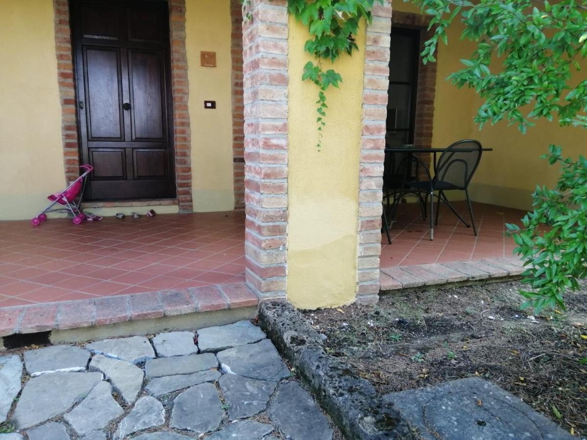 Relais Poggio Al Vento Guest House Pomarance Exterior photo