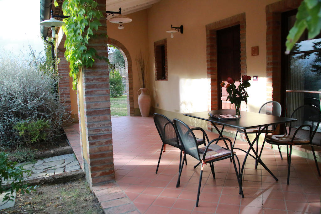 Relais Poggio Al Vento Guest House Pomarance Room photo