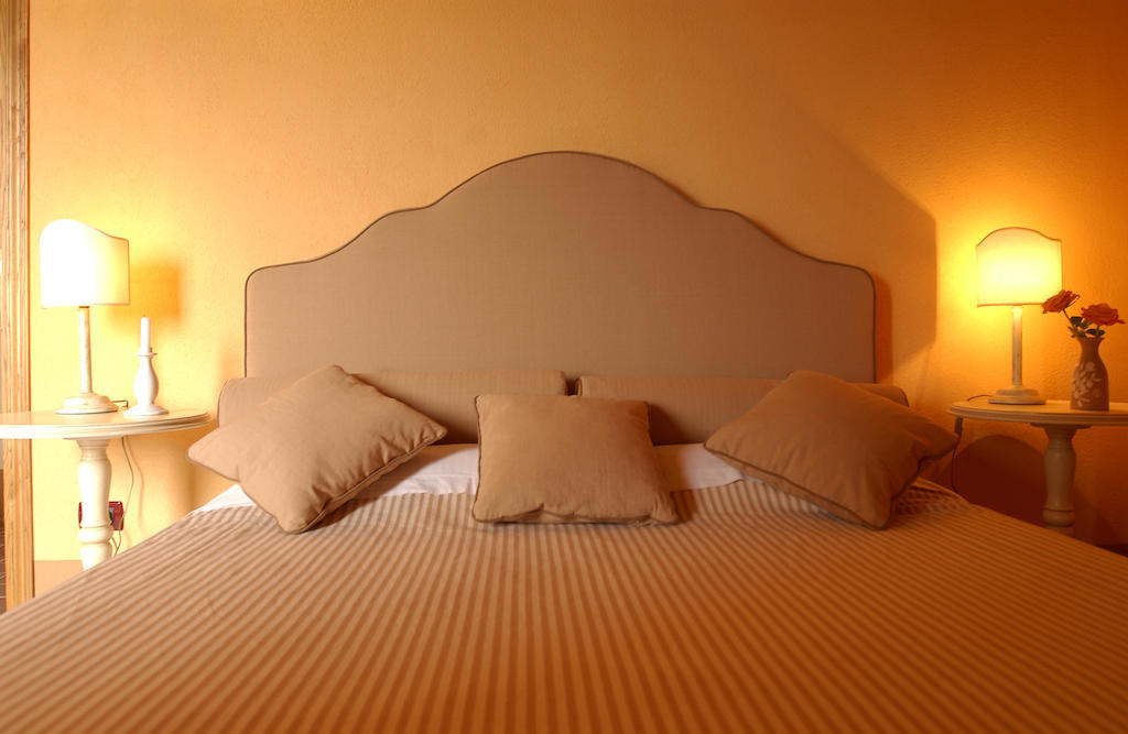 Relais Poggio Al Vento Guest House Pomarance Room photo