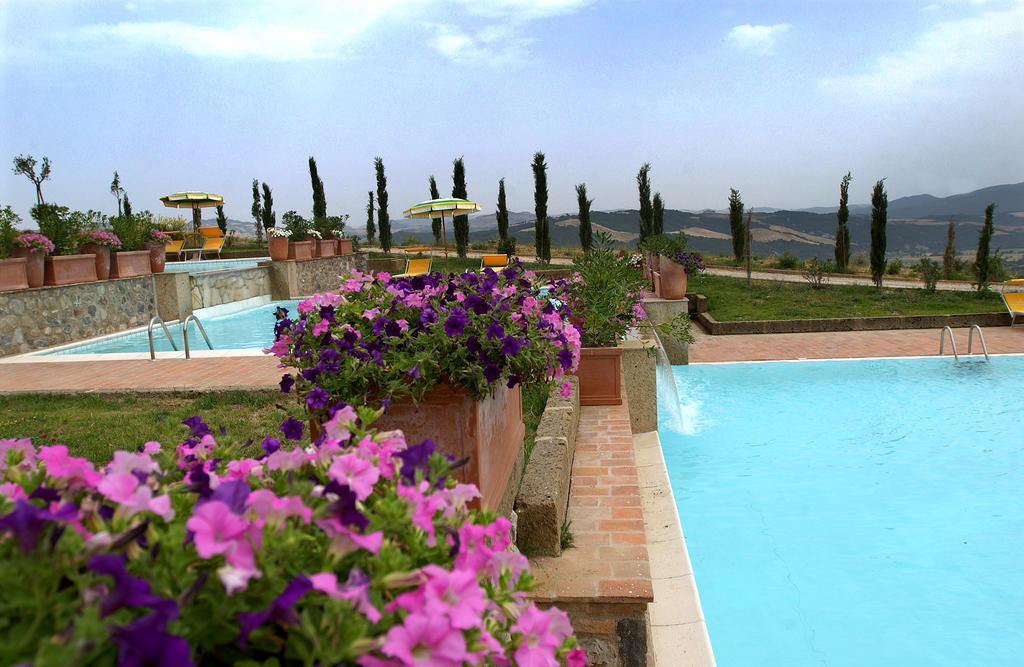 Relais Poggio Al Vento Guest House Pomarance Exterior photo