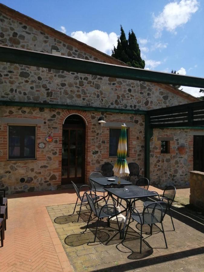 Relais Poggio Al Vento Guest House Pomarance Exterior photo